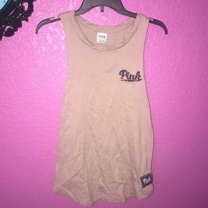 Tope PINK tank top.